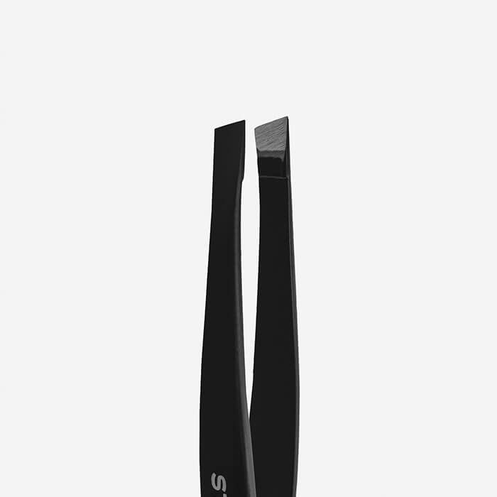 Pinza para cejas negra EXPERT 11/3b