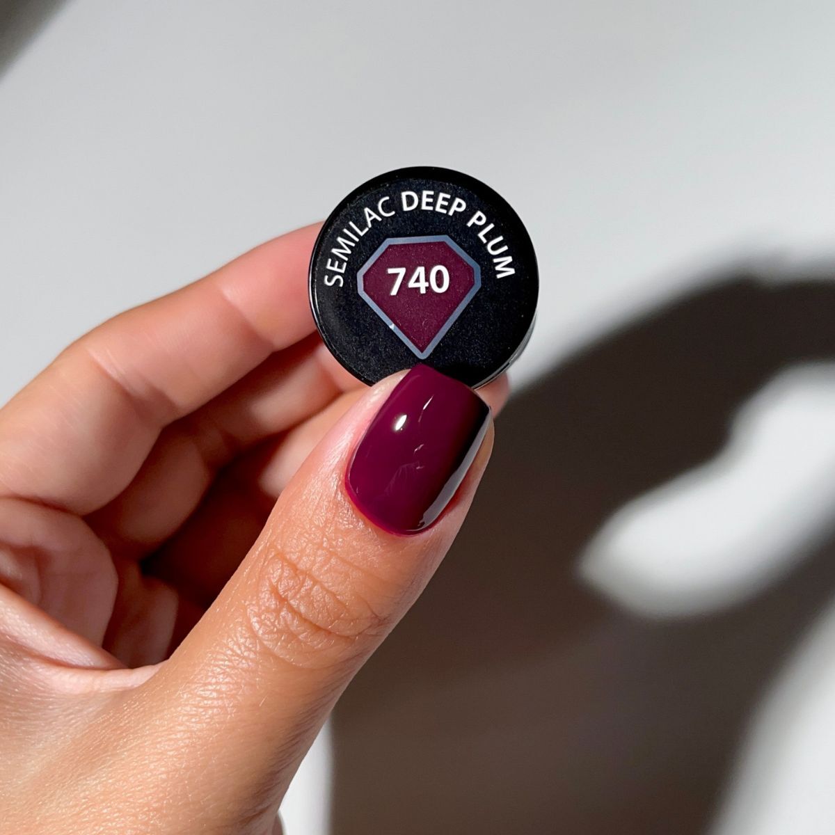 740 Deep Plum Semilac 7ml