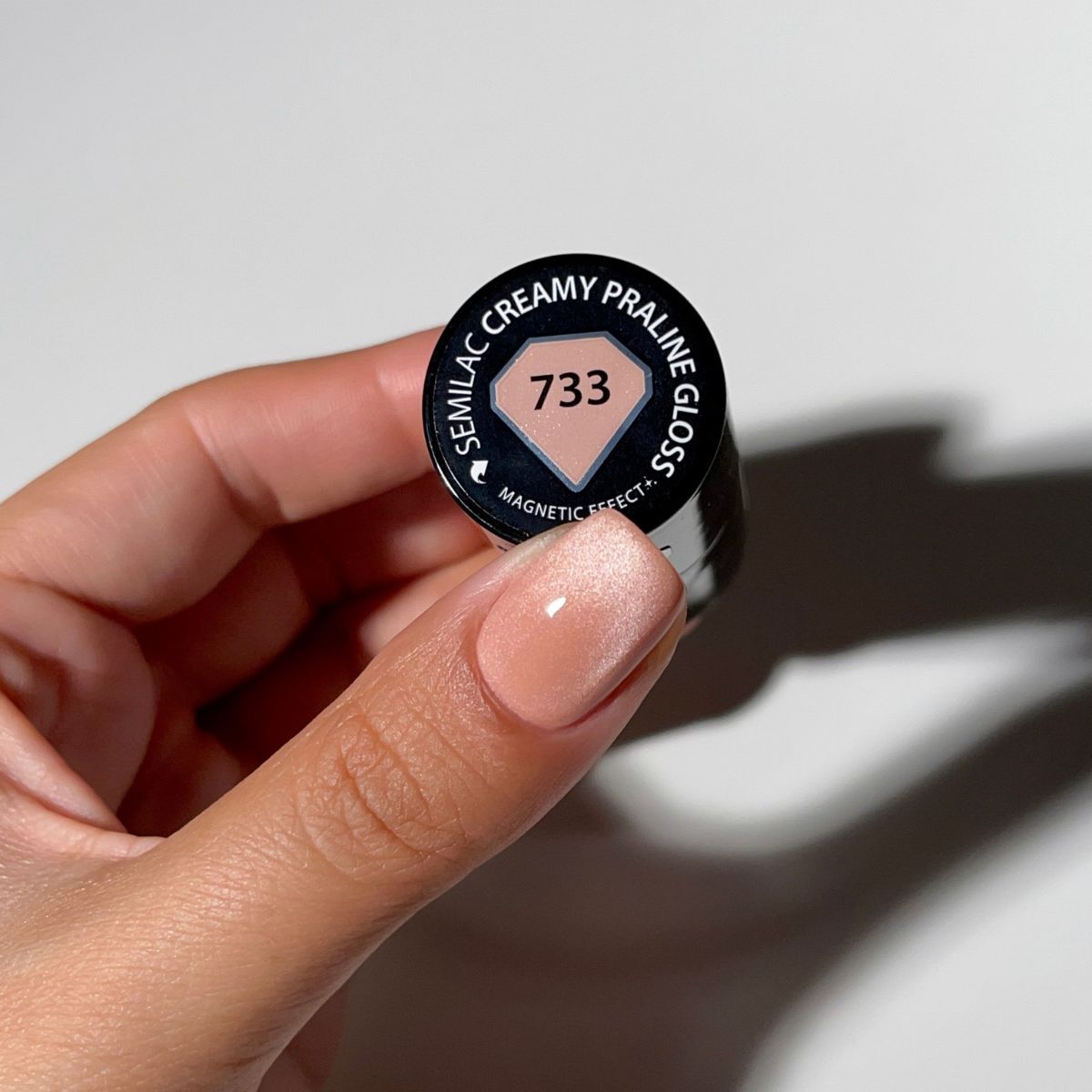 733 Creamy Praline Gloss Semilac 7 ml
